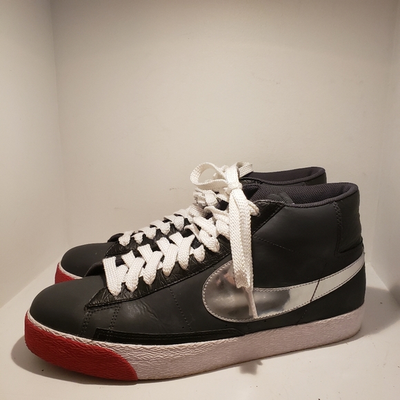 Nike Other - Nike 2008 Blazers High Black Silver Red 315877-001